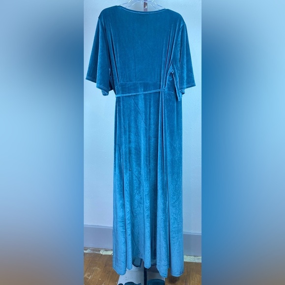 Baltic Born Maxi Wrap Dress Womens Size 3XL Meghan Velvet Persian Blue - Picture 6 of 9